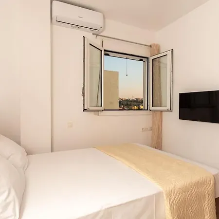 Family Friendly Luxury Apartment *
